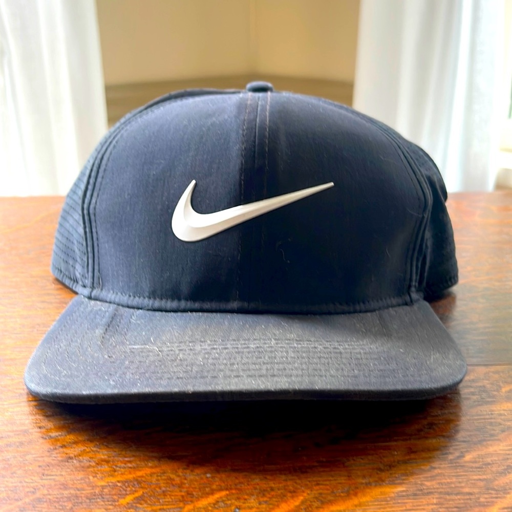 Nike Golf SnapBack Classic Black Hat